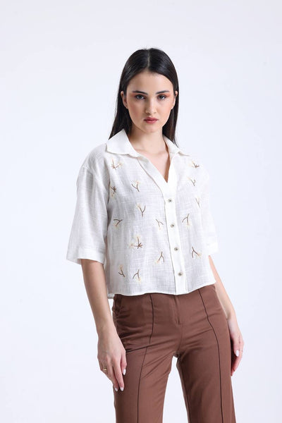 Chemise courte en lin brodé